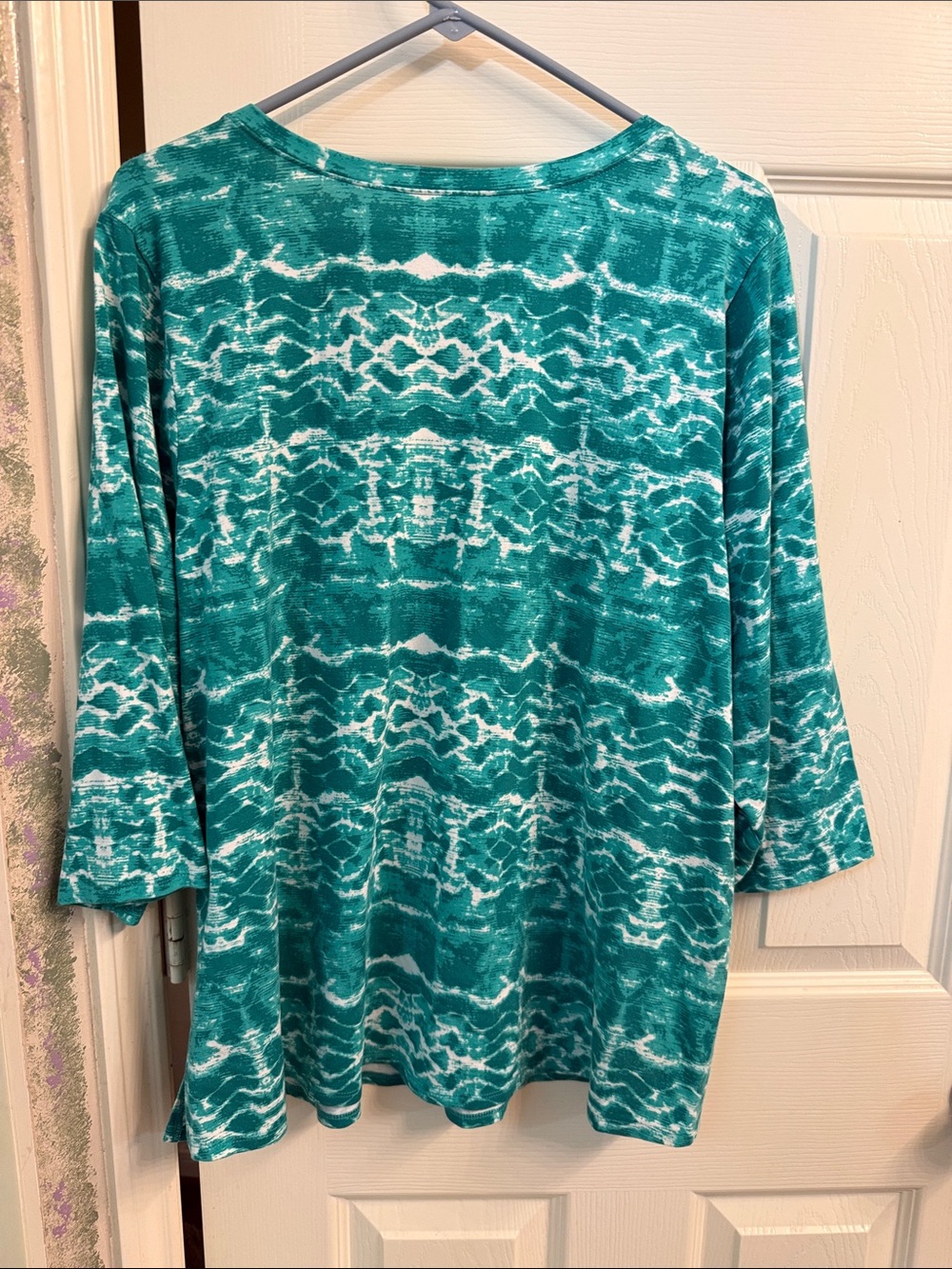Belle by Kim Gravel Teal Patterned V-Neck Long Sleeve Top - Picture 3 of 3